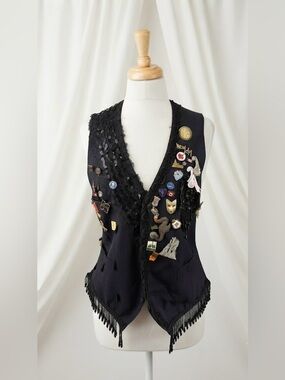INCREDIBLE UPCYCLED PIN VEST BEADED LACE M